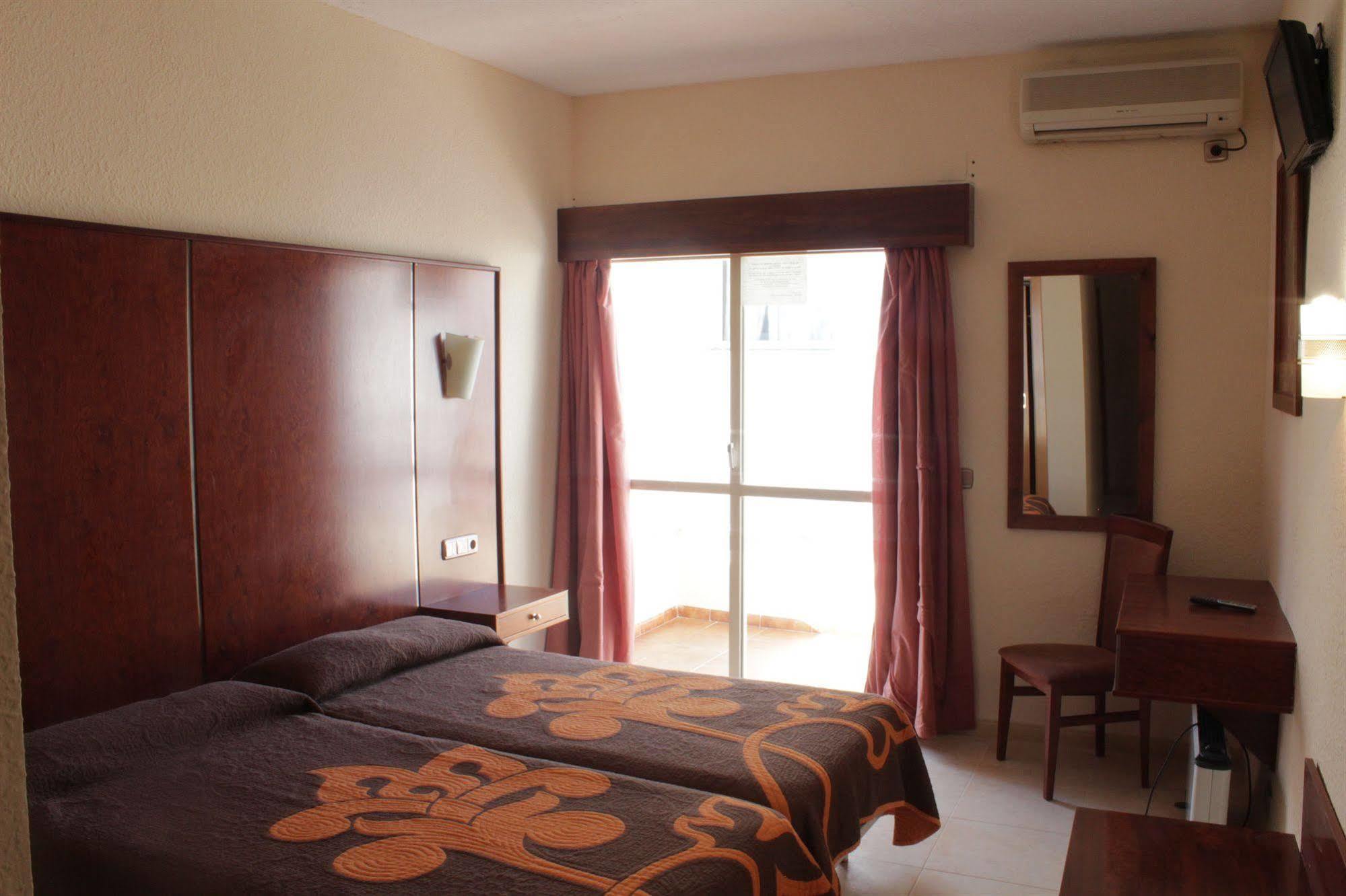 Nch Hotel توريمولينوس المظهر الخارجي الصورة
